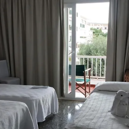 S'algaret فندق فورنيلس