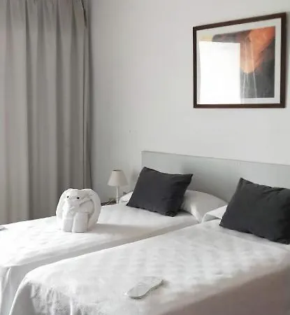 Hotel S'algaret 2*