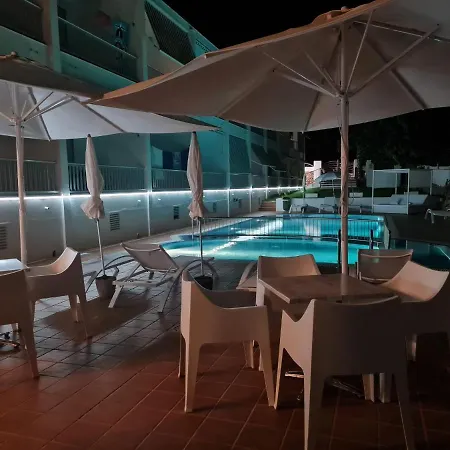 S'algaret מלון 2*